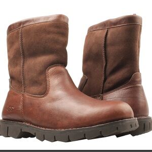 Men’s Ugg leather Beacon boots size 9